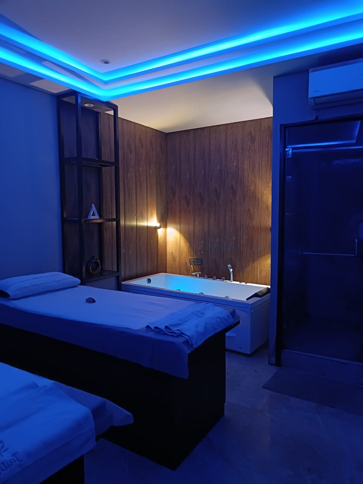Halcyon Premium Spa